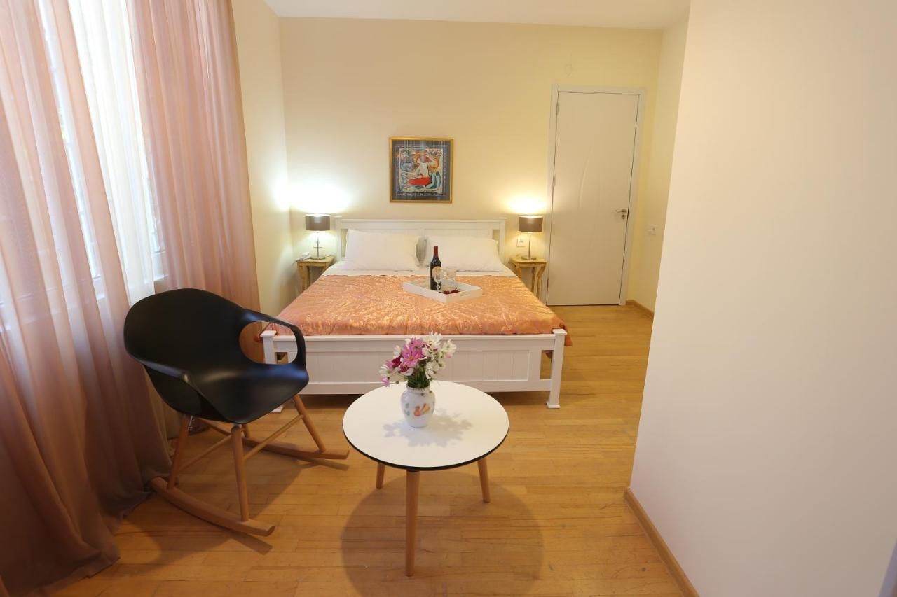 Отель The Family Hotel Тбилиси-4