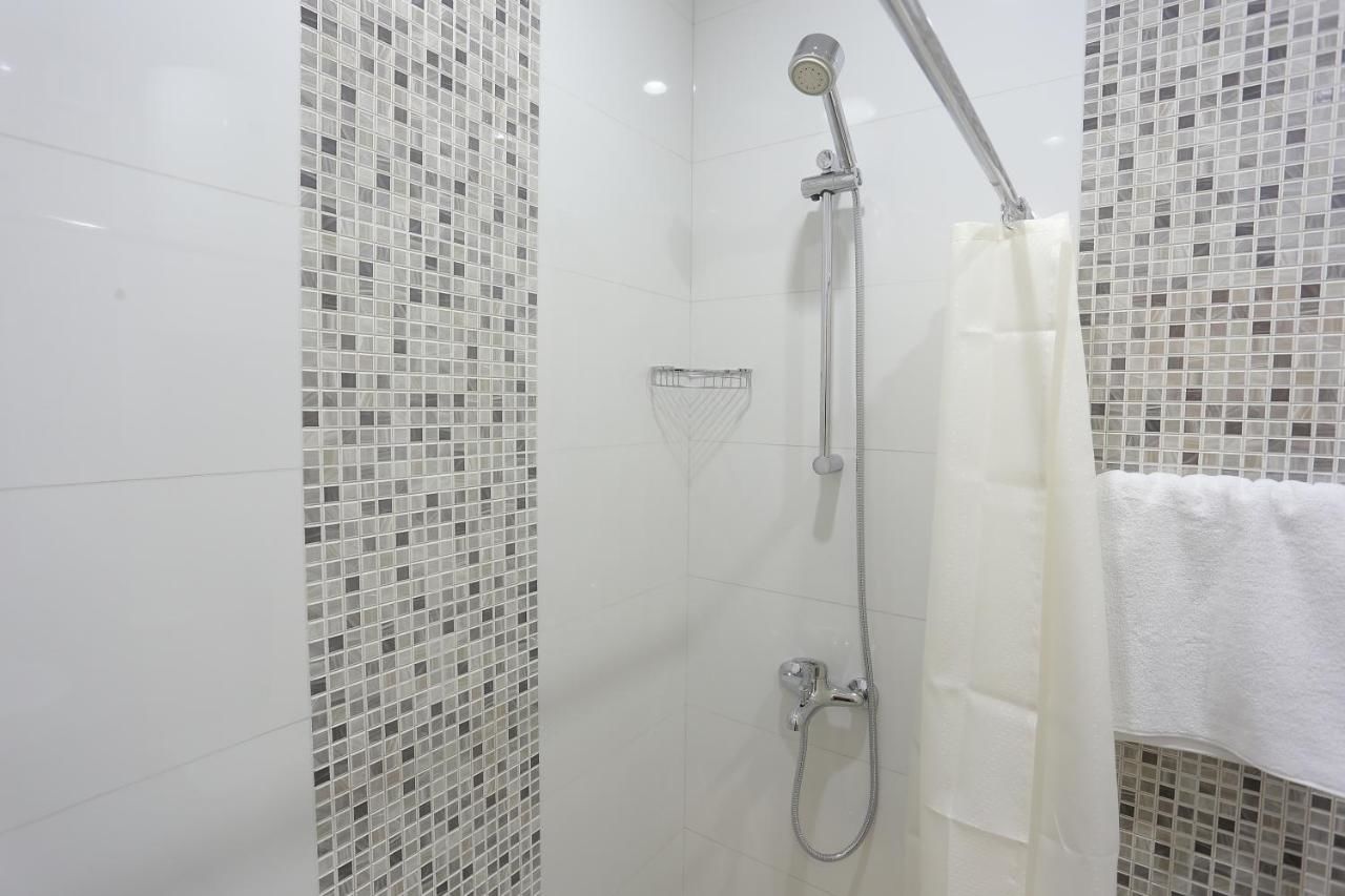 Отель The Family Hotel Тбилиси-33